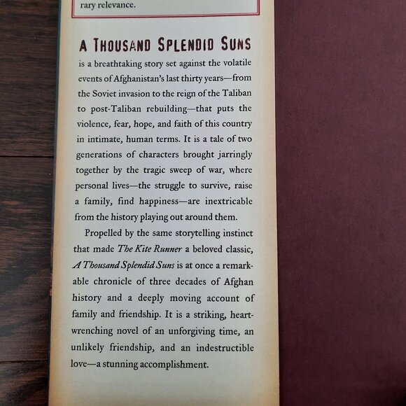 Book: A Thousand Splendid Suns by Khaled Hosseini - Picture 4 of 4